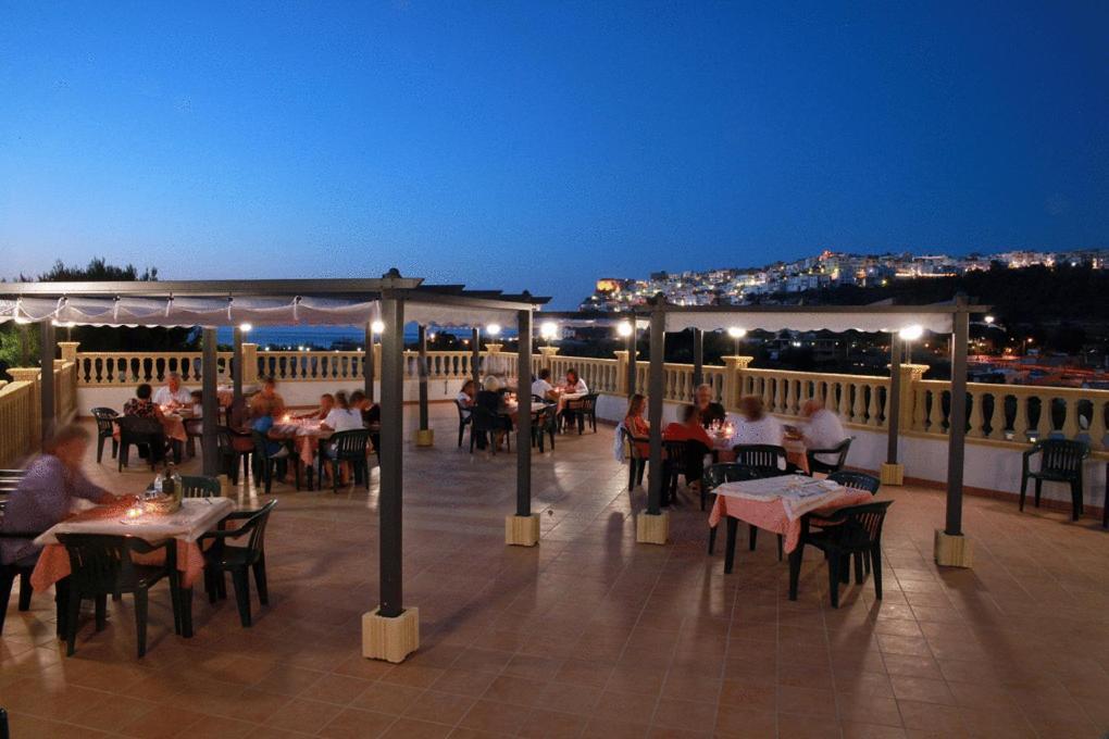 Hotel Incontro Peschici Bagian luar foto